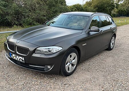 BMW 530d xDrive Touring - schwarz matt foliert