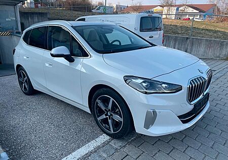 BMW 223i xDrive Act Tourer PANO HUD ParkAss SHZ 360°