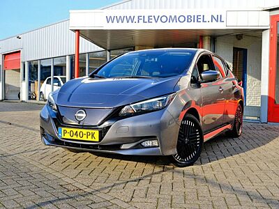 Nissan Leaf Tekna 40 kWh Aut. Cam|Bose|Leder|DAB+|Carpl