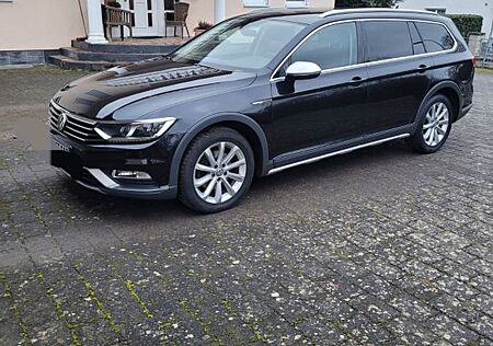 VW Passat Alltrack Volkswagen 2.0 TDI SCR 110kW 4MOTION Al...