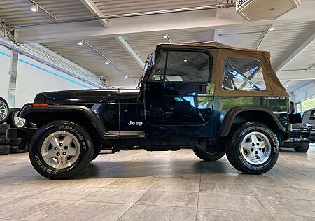Jeep Wrangler 2.5 Benzin Soft Top *4x4 Allrad*