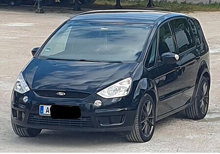 Ford S-Max 2,0 TDCi 103kW DPF Titanium Titanium