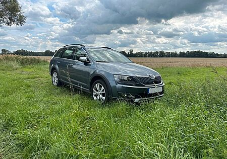 Skoda Octavia 1.8 TSI DSG 4x4 Scout Combi Scout