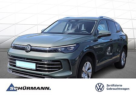 VW Tiguan Volkswagen 2.0 TDI 4M ELEGANCE HEAD-UP PANO NAVI AHK