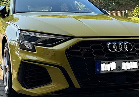 Audi S3 TFSI S tronic Quattro