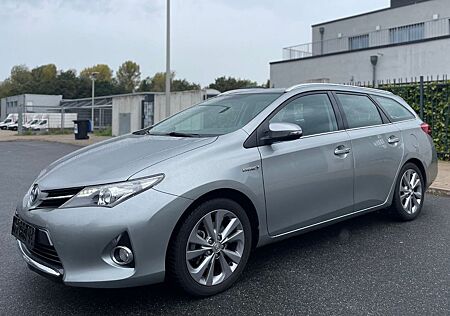 Toyota Auris Touring Sports Hybrid Life+ 1.8