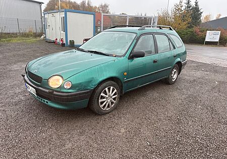 Toyota Corolla kombi 1.6 manual