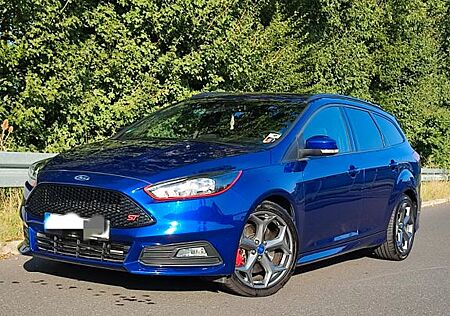 Ford Focus ST Turnier , 2.0 L Benzin