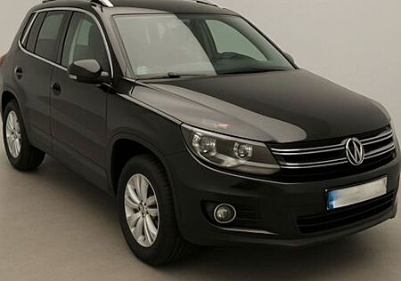 VW Tiguan Volkswagen 2.0 TDI 4MOT BlueMot T CUP Sport & St...