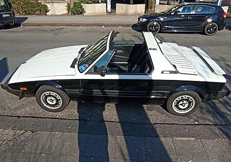 Fiat X 1/9 Bertone i.E. Kat Hu 11/26 kompl. Historie