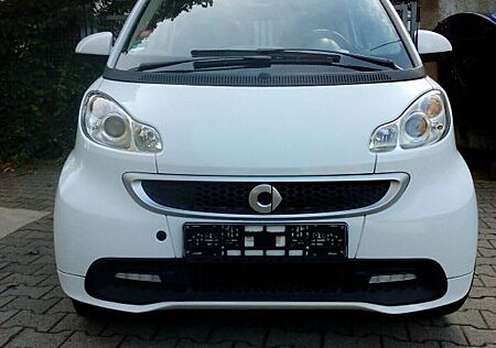 Smart ForTwo for two cabrio 451,weiß,86 Tkm,71 PS,EZ 12/2012