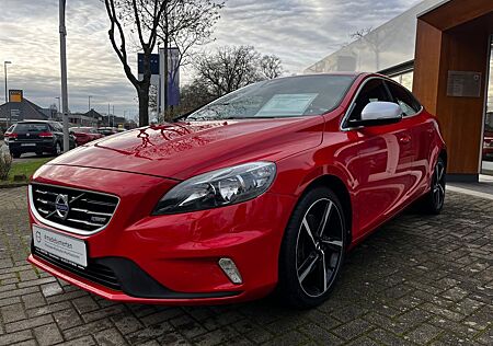 Volvo V40 D4 R-Design/Kinetic #volvocars #madebymerten