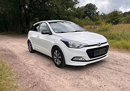Hyundai i20 1.2 Benziner Passion gepflegt