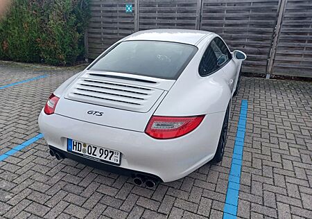 Porsche 911 Urmodell 997 GTS Coupe deutsch ufrei 48000km Schalter i.A