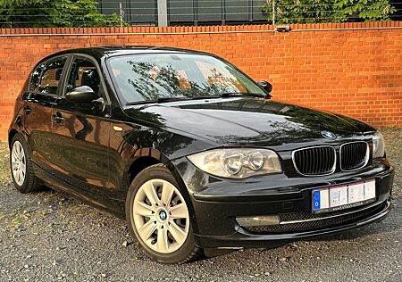 BMW 118i 4 Türer Navi AHK Facelift Sitzheizung
