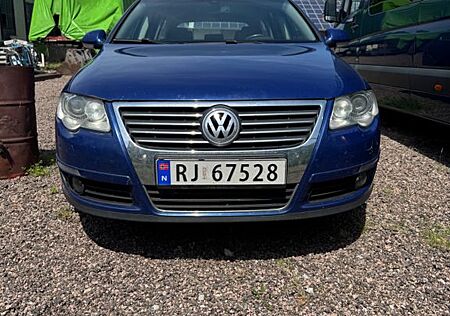 VW Passat Variant Volkswagen 2.0 TDI DPF 4motion Highline ...