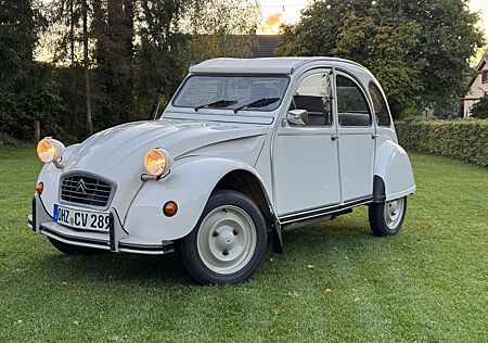 Citroën 2 CV 2 CV6 Club mit nachweisbaren echten 67500km