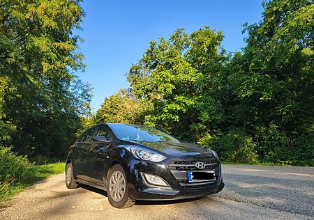 Hyundai i30 1.4 Kombi top Zustand