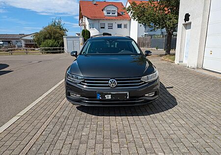 VW Passat Variant Volkswagen 1.5 TSI OPF DSG Business Vari...