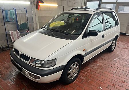 Mitsubishi Space Runner GLXi