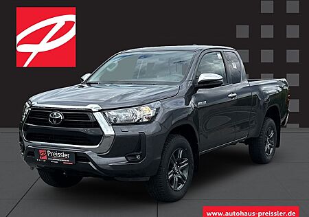 Toyota Hilux Extra Cab 2.8 Comfort 4x4 Autom.
