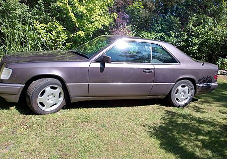 Mercedes-Benz CE 220