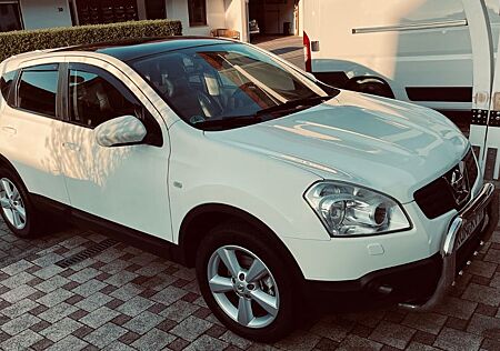 Nissan Qashqai 2.0 dCi DPF Allrad 4x4 Tekna Tüv 01.2027