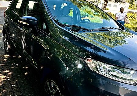 Ford EcoSport 1,5 Ti-VCT PowerShift Titanium Titanium