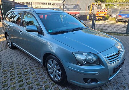Toyota Avensis Kombi 1.8 Travel*SEHR GEPFLEGT*PDC*