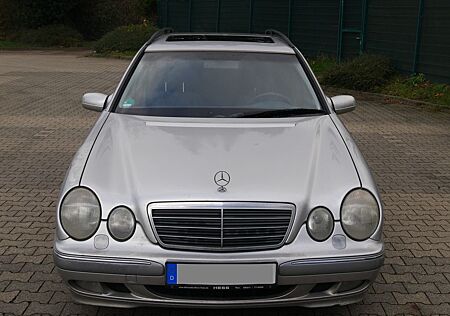 Mercedes-Benz E 200 KOMPRESSOR ELEGANCE TÜV 04/26 Automatik