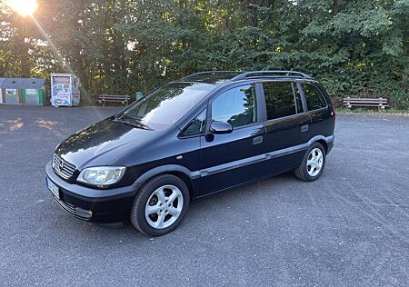 Opel Zafira 1.8 16V Selection Executive Selection...
