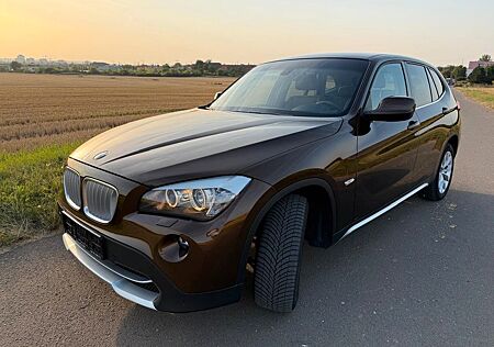 BMW X1 xDrive28i xLine | 49.100 km | TÜV 05/2026 |