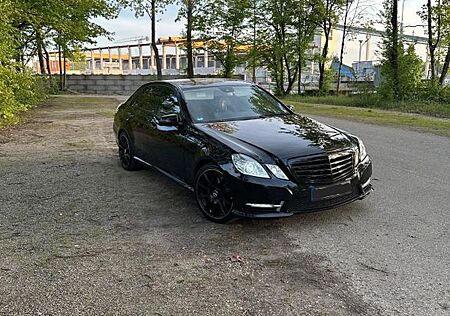 Mercedes-Benz E 300 CDI BlueEFFICIENCY -