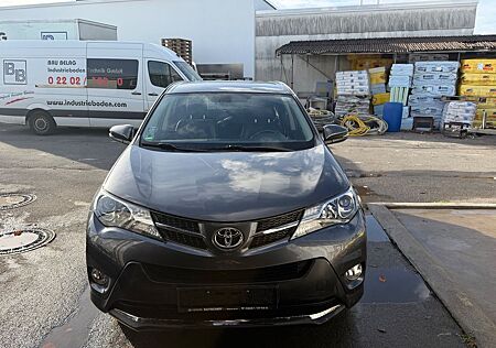 Toyota RAV 4 2,2-l-D-4D 4x4 Comfort Comfort