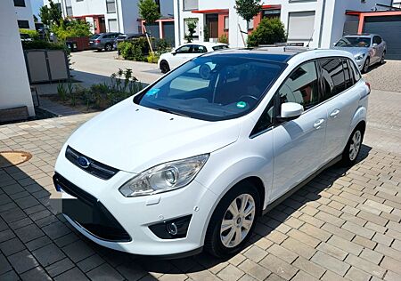 Ford Grand C-Max 1,6 EcoBoost 110kW Titanium Titanium