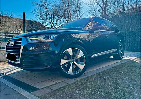 Audi Q7 50TDI Quattro (3x-SLine)-(OFFROAD)