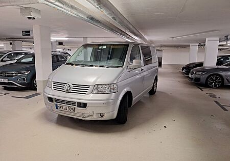 VW T5 Transporter Volkswagen mit Nutzfahrzeugzulassung