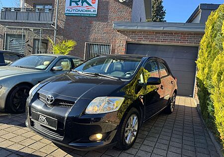 Toyota Auris Life