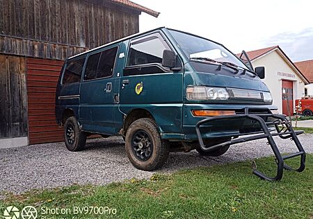 Mitsubishi L300 2.5TD 4x4 Bus Bus
