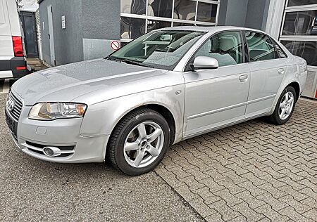 Audi A4 Lim. 2.0 TFSI quattro NAVI Klimaautomatik ALU