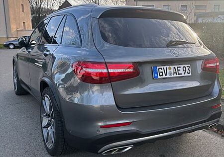 Mercedes-Benz GLC 43 AMG Mercedes-AMG GLC 43 4MATIC Autom....