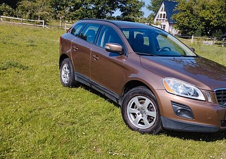 Volvo XC 60 XC60 2.4D AWD Kinetic Geartronic Kinetic