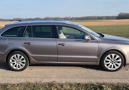 Skoda Superb 2.0 TDI CR 125kW Elegance Combi Elegance