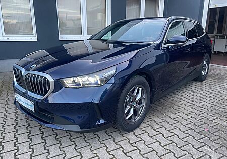 BMW 520 Kombi Auto TDi197 Navi/LED/Leder/LMF/Tempo