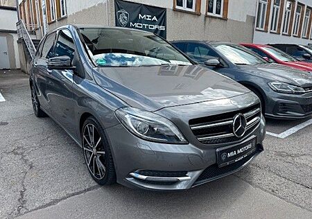 Mercedes-Benz B 200 B200 1.Hand/Bi-Xenon/Vollleder/Sitzhzng/Sport