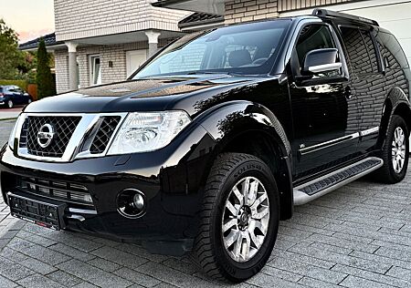 Nissan Pathfinder 3.0 dCi LE 4WD *Automatik*7Sitzer*SD*