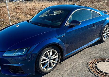 Audi TT Coupe 2.0 TFSI S tronic quattro -