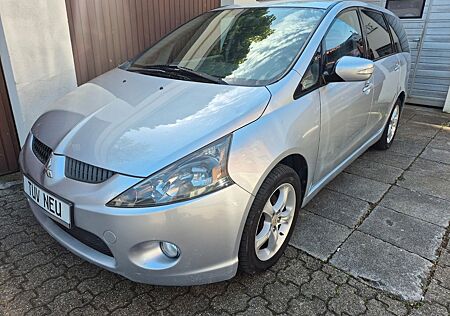 Mitsubishi Grandis 2.4 Invite 7-Sitzer TÜV NEU
