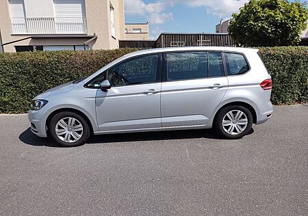 VW Touran Volkswagen 1.2 TSI Trendline 7-Sitzer AHK