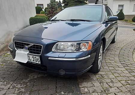 Volvo S60 2.5T - TÜV neu